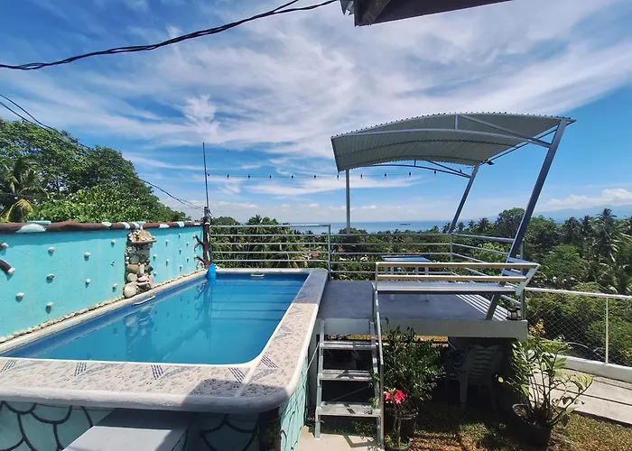 Island Samal Overlooking View House With Swimming Pools
