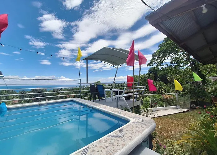 Island Samal Overlooking View House With Swimming Pools