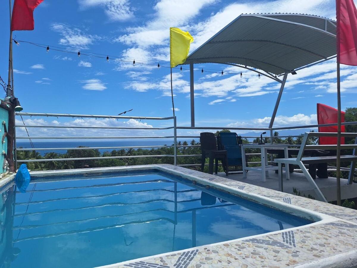 Holiday home Island Samal Overlooking View House With Swimming Pools