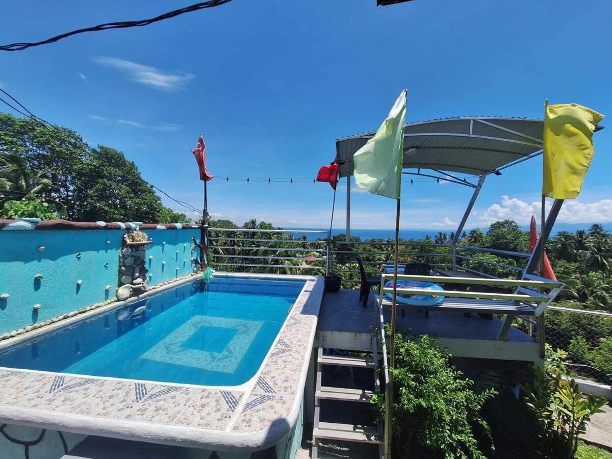 Holiday home Island Samal Overlooking View House With Swimming Pools